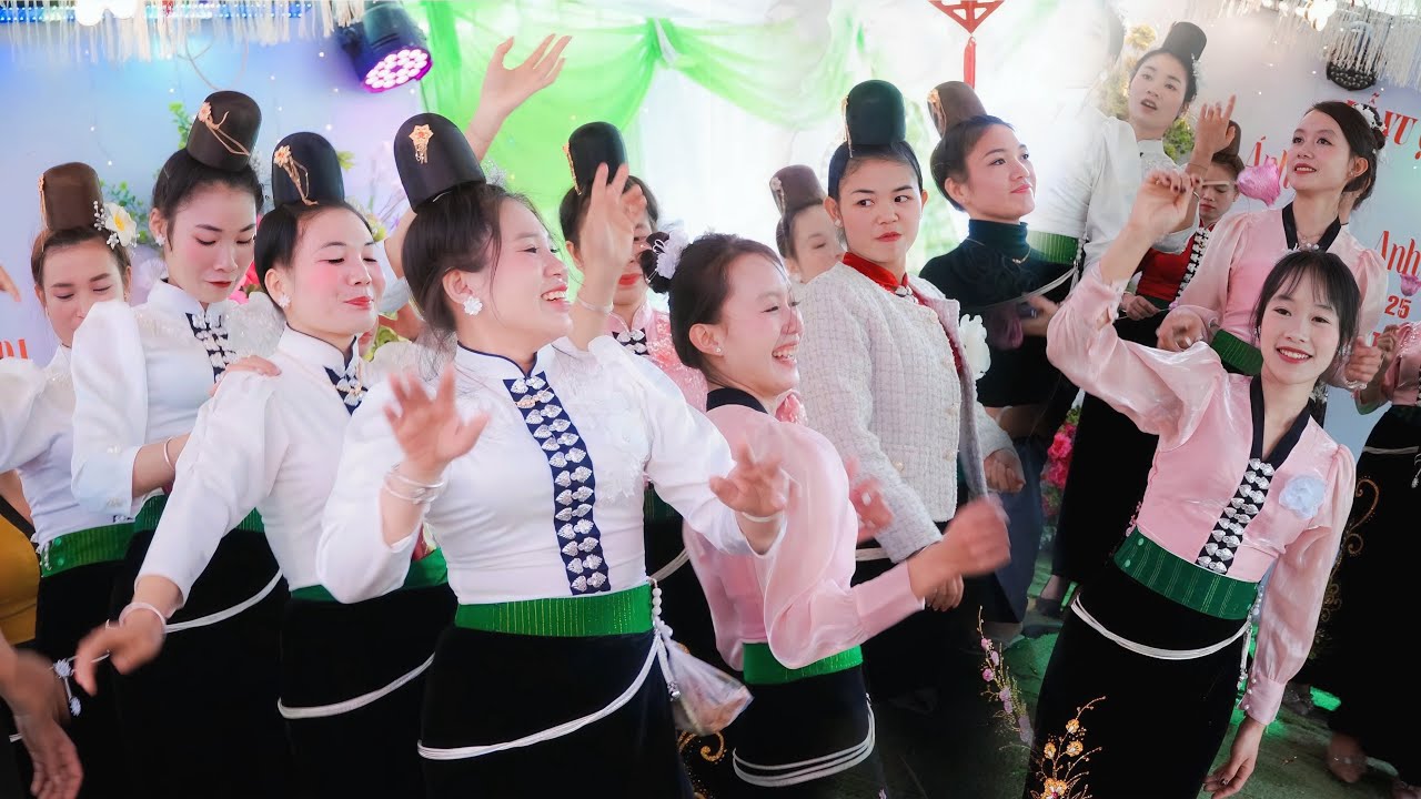 NHẤT CHỊ EM BẢN THÈN LUÔNG NHẢY QUÁ CĂNG ĐÁM CƯỚI ÁNH TUYẾT & ANH HẬU “ QUÁ LÀ SÔI ĐỘNG 