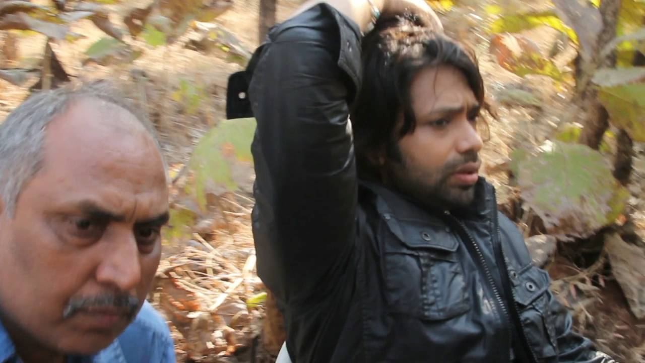 What is there inside Aditya Om's head  Making Of Friend Request.