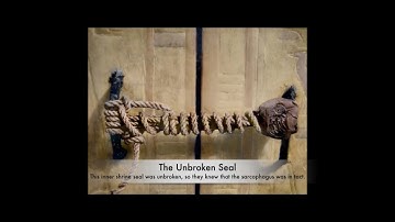 Stunning Rare Historical Photos of King Tutankhamun Tomb Excavation