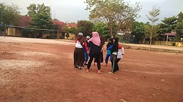 LAGI ASIK BIKIN YEL YEL DAN BEL SEKOLAH BUNYI SENDIRI!😱