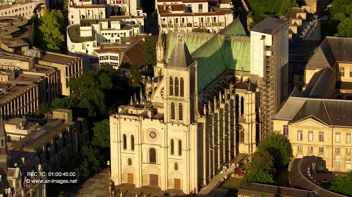 Aerial Footage / The Basilica Cathedral of Saint-Denis / 93 Seine-Saint-Deni...