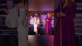 Ariana Grande & Kelly Clarkson | Christmas song #christmas #short #shorts