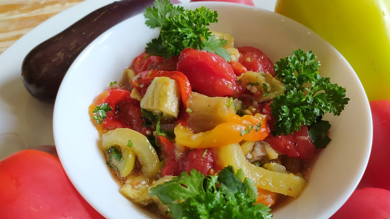 Армянский салат из овощей 4 буквы. Армянские овощи. Овощи запеченные армянские. Армянский салат. Армянский овощной салат.