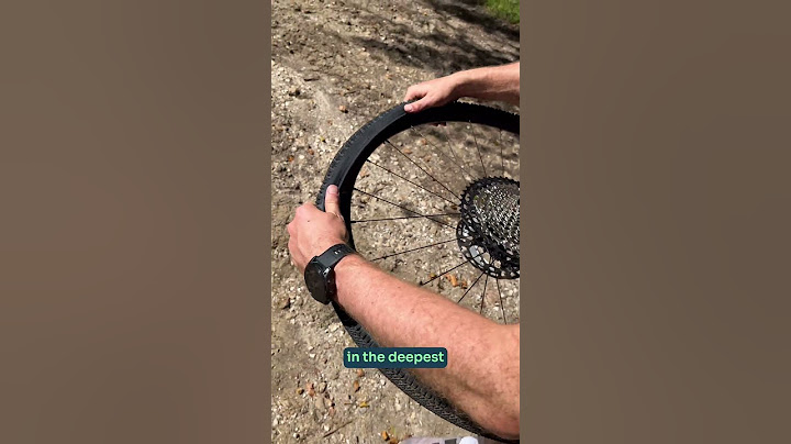 How to put a bike tyre back on without levers #cycletips #roadcycling #cycling #cyclehack