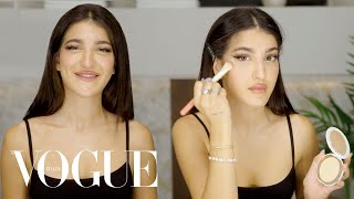 Eléna Hazinah realizza il suo Latte Makeup | Beauty Secrets | Vogue Italia