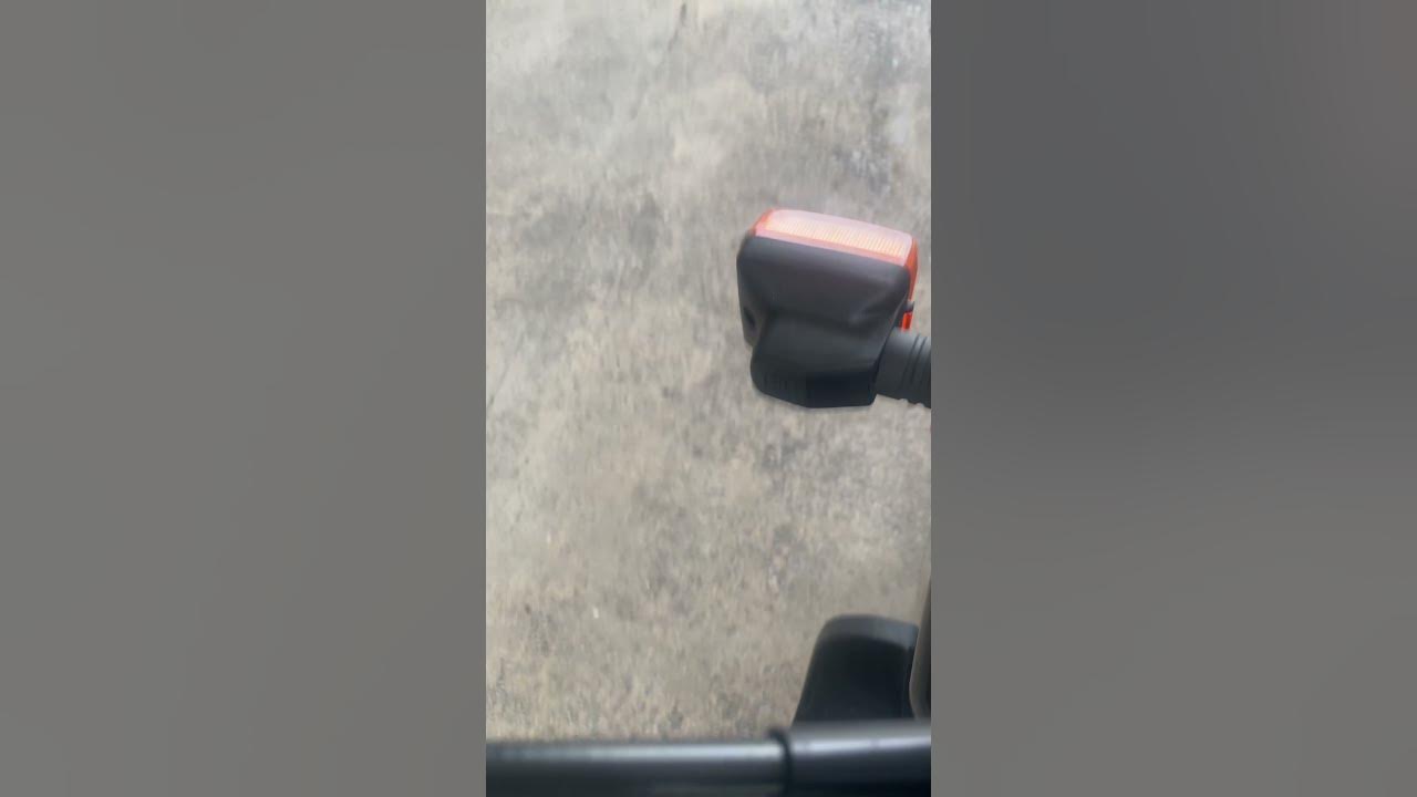 2009 Dual Mack air horn Comparison YouTube