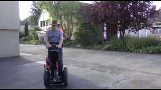 Segway mit Hundeanhänger