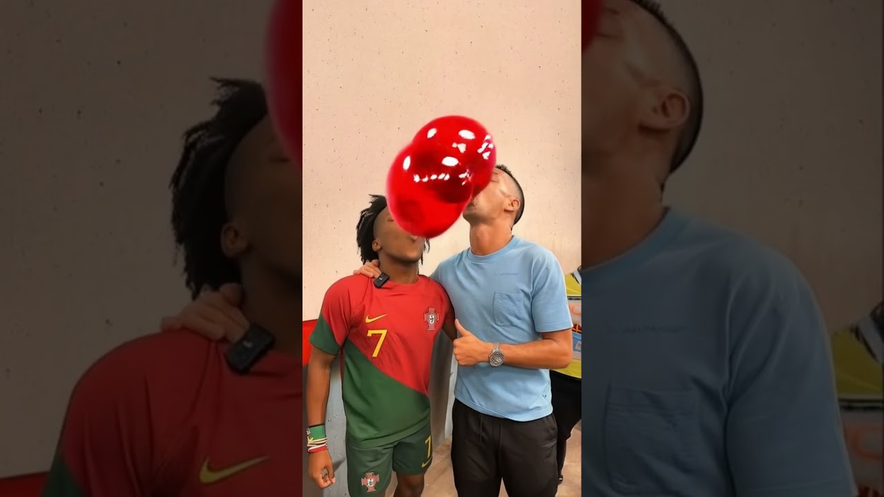 Ronaldo & IShowSpeed's Hilarious Bubble-Blowing Battle! 🎈 