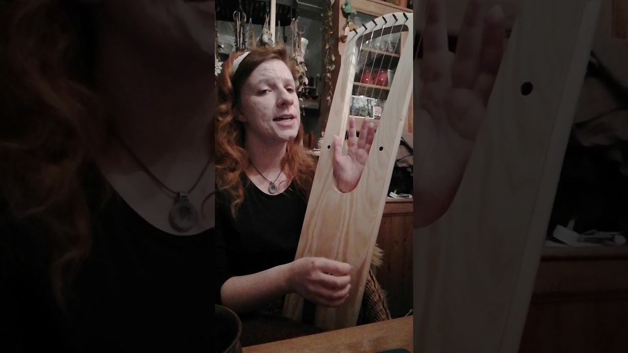 Ar Soudarded / En Avant Blonde on lyre