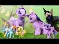 Cadı Twilight Sparkle’a sihir yapıyor.My Little Pony oyunu