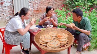 【乡村的味道】烙几个洋葱盒子，皮薄馅多，咬一口满嘴香！