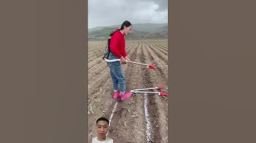 Dụng cụ bón phân thông minh dành cho nông nghiệp tips agriculture #nongdan #tips #agriculture