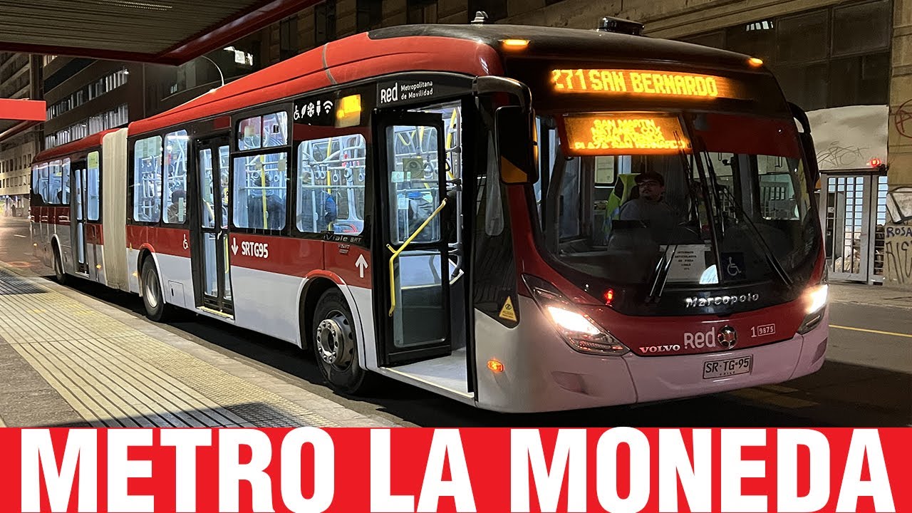 Movimiento de Buses en Paradero Metro La Moneda