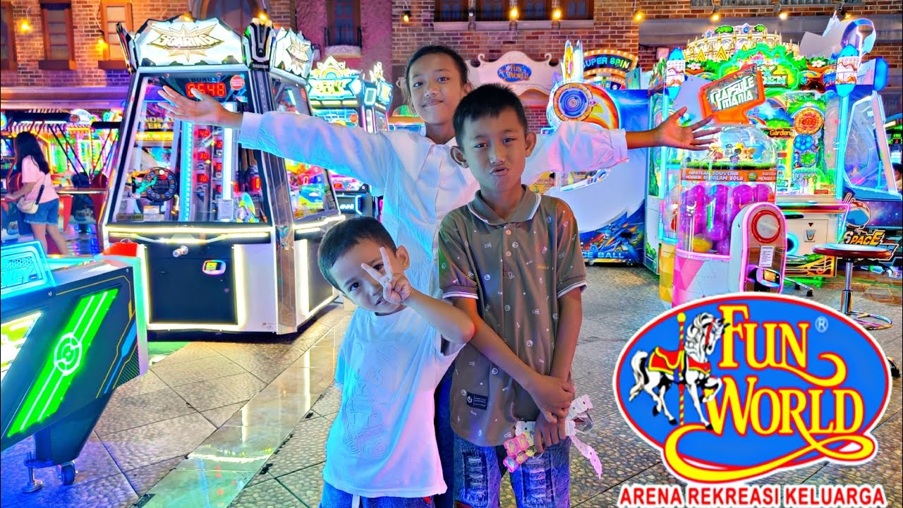 BERMAIN DI FUN WORLD,MAIN BOLA BASKET,NAIK ODONG-ODONG,BONEKA CAPIT,MAIN GAME.SERU BANGET