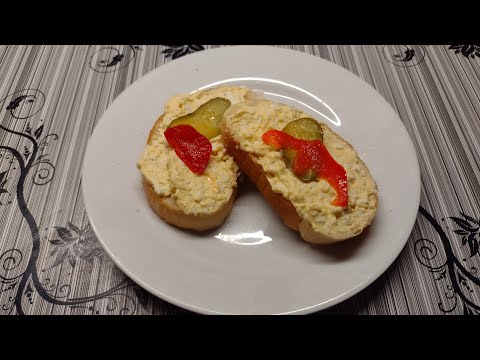 Vaječná pomazánka - recept na klasiku mezi pomazánkami. pomazánka z vajec je rychlá a jednoduchá