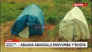 Agataliikonfuufu Abantu abaagobwa ku ttaka e Gomba bagumbye ku ssomero webasula mu tenti.