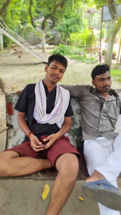 Dunia badmoos bana di na Bhagatt admi tha #song #azaditya