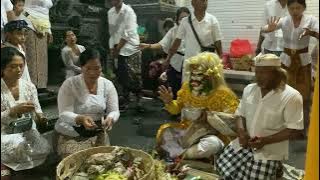 Detik”pemedek mass possession ring pura ulun desa