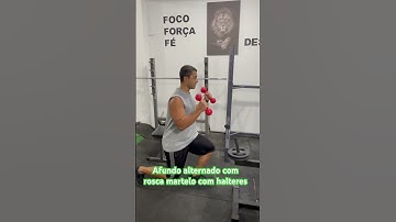 Afundo alternado com rosca martelo com halteres - prof. Matheus Gomes