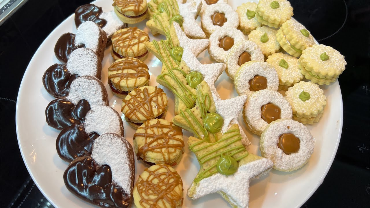 РОЖДЕСТВЕНСКОЕ ПЕЧЕНЬЕ 🎄 Всего из одного теста можно получить 5 разных печений в подарок..!!!