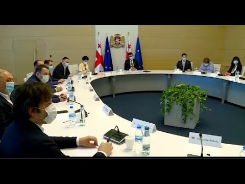 შეზღუდვების გამარტივების ფონზე კოვიდინფიცირებულთა რაოდენობა იზრდება - მთავრობის გადაწყვეტილება