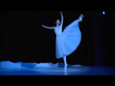Videó: Hogyan Táncolnak A Balerinák