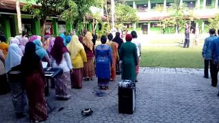 PERINGATAN HARI KARTINI DI SMKN3 BALIKPAPAN. screenshot 4