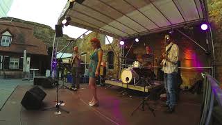Video thumbnail of "Victoria Klewin - Aint Misbehaving (Live at Burgthann Jazz Festival)"