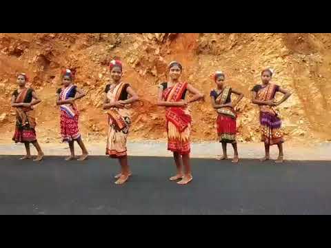 Hello Rani Hii Rani Sambalpuri Song Mere Gaon Ke Bachhe log Dance Kar Rahe hai 