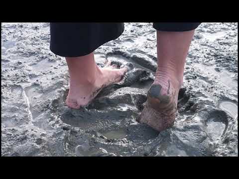 Bare Feet Sinking Into Thick Mud  | Oddly Satisfying