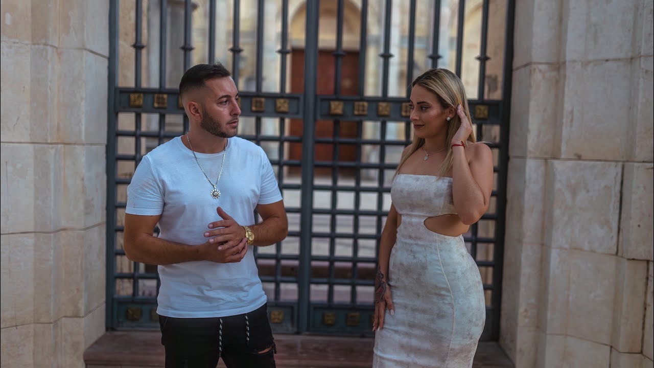 Watch Darío Jiménez & Lorena Jiménez - Sin timón (Videoclip oficial) on YouTube Watch Darío Jiménez & Lorena Jiménez - Sin timón (Videoclip oficial) on YouTube