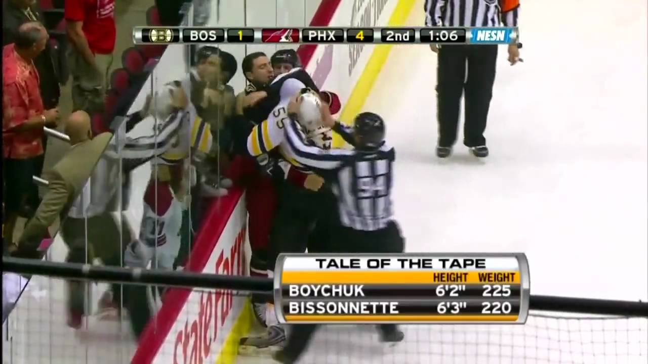 Johnny Boychuk vs Paul Bissonnette Oct 17, 2009