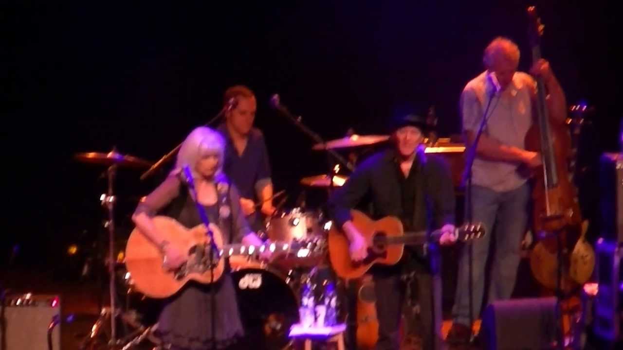[HD] Emmylou Harris & Rodney Crowell "Invitation to the Blues"