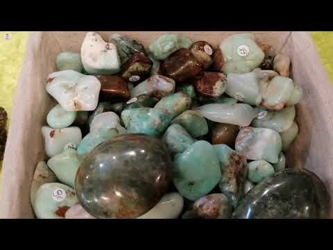 Vidéo: Les Propriétés Curatives Et Magiques De La Chrysoprase