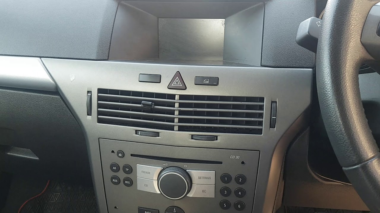 Vauxhall Astra H display safe fixed part 2 - YouTube