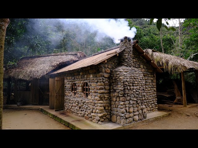 PRIMITIVE SKILLS; Harvesting chicken eggs, sweet potatoes - life at the stone cabin class=