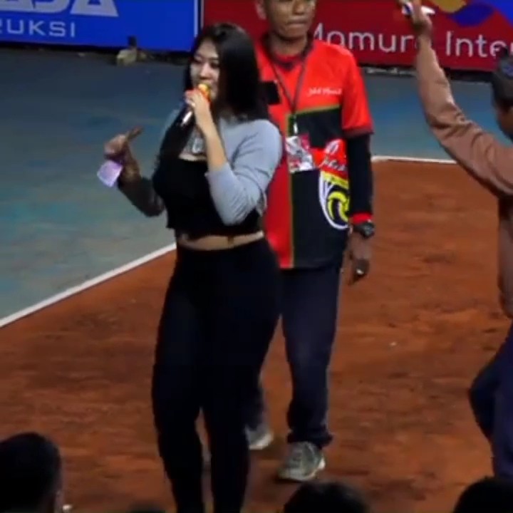 MANGKU PUREL AINI ZHAFARA #ainizafara #monicmonica #saweran #ricuh #shorts #short