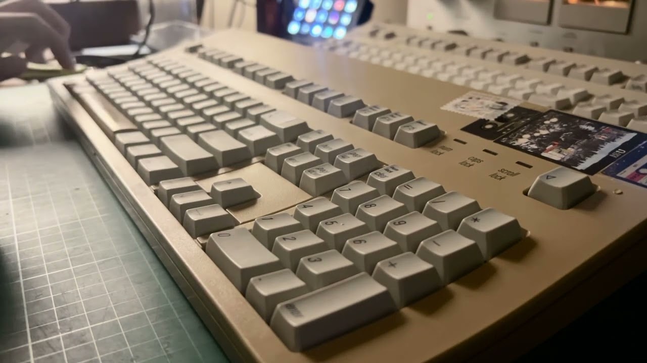 AEK M0115 Orange Alps