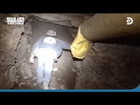 On The Edge | Gold, Lies & Videotape | Discovery Channel Southeast Asia