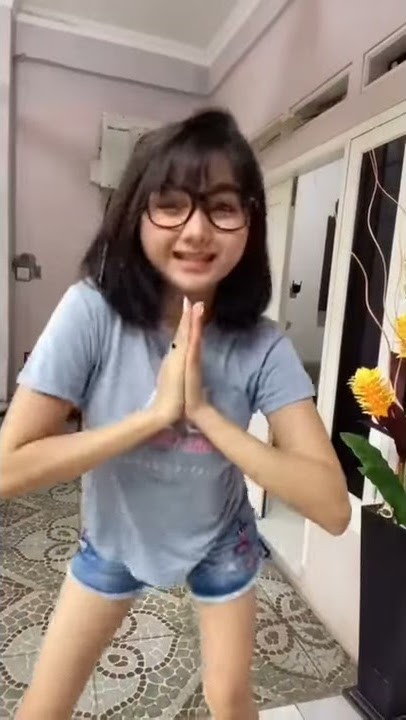 Sarah viloid tiktok hot