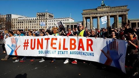 Hundreds of thousands of Germans march against far right ahead of election