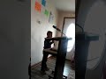 intruyendo a los niños.