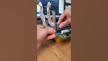 can you use aluminum foil as a wifi antenna in your PC? #shorts