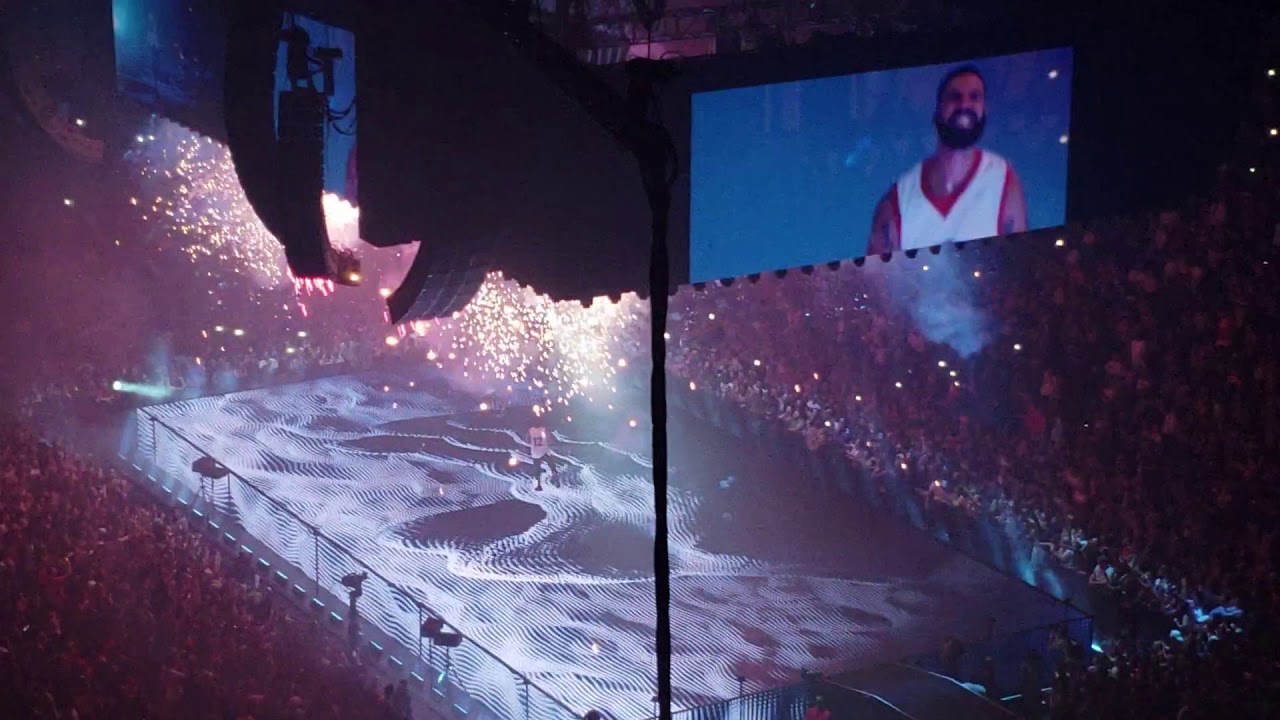 Drake LIVE "God's Plan" in Chicago