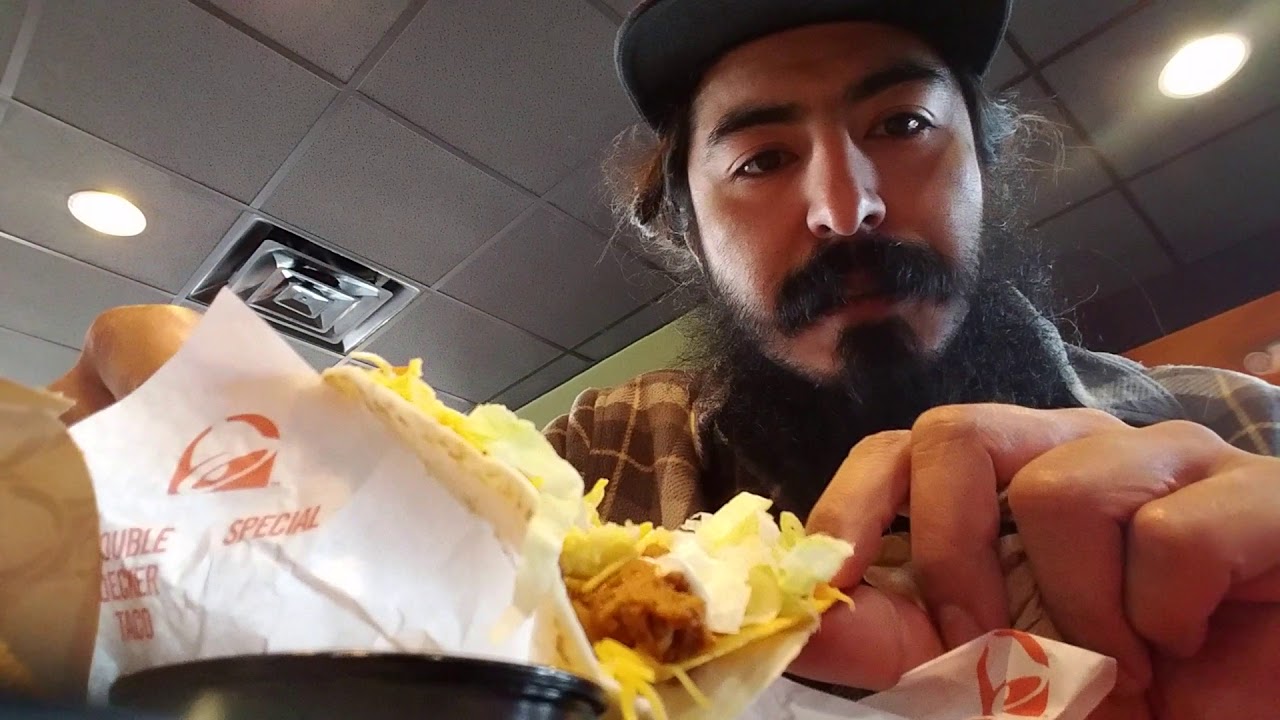 Taco bell nacho cheese frys review mukbang - YouTube