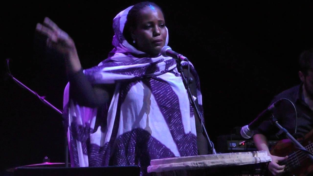 Aziza Brahim Conde Duque Ellas Crean