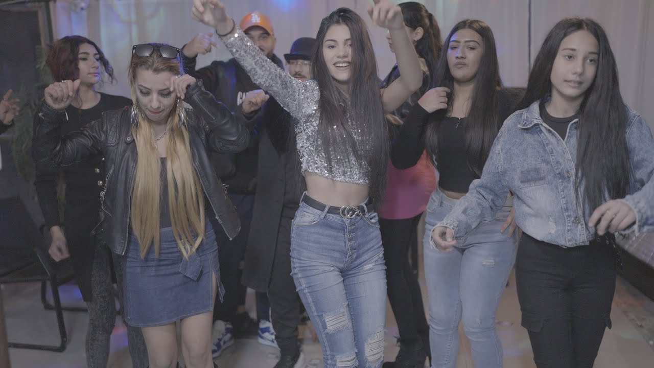 Gipsy Erika ft. Feher Andor KK Gipsy gang - Gigolo - Making of