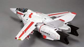 KitzConcept 1/72 Scale VF-1J Rick Hunter Review