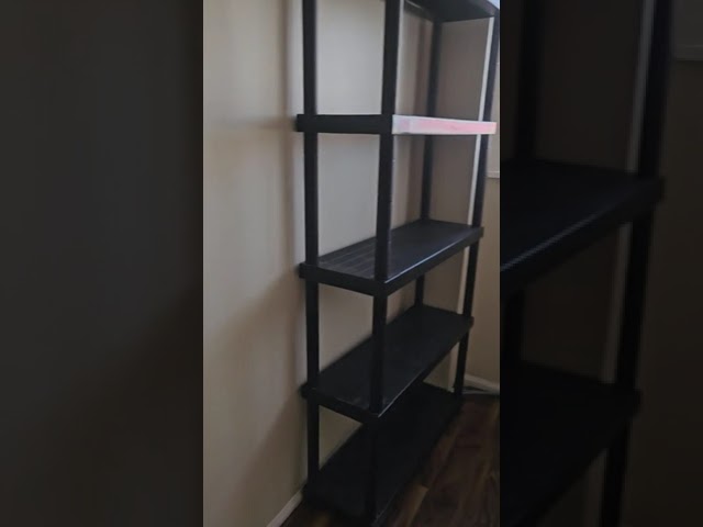 Nice double room available. 5 mins walk to DLR Main Photo