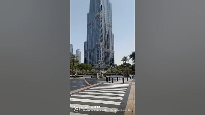 Burj Khalifa ! Dubai YT Shorts #ytshorts  #dubailifestyle  #burjkhalifa  #berry